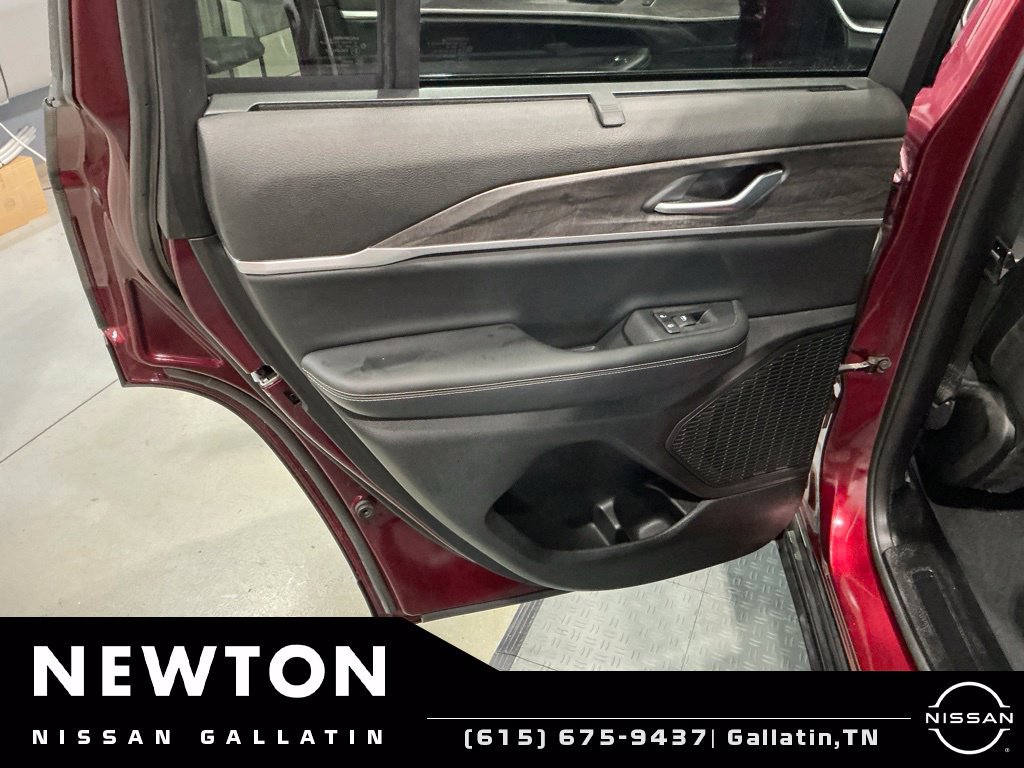 Used 2023 Jeep Grand Cherokee Limited w/ Luxury Tech Group II AWD/4WD image 51
