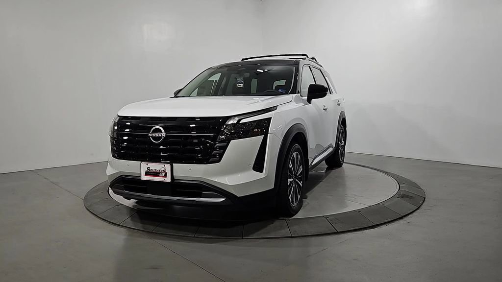 New 2026 Nissan Pathfinder Platinum w/ Cargo Package