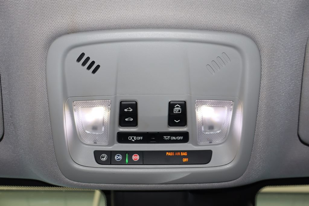 Used 2019 Chevrolet Malibu LT w/ Leather Package FWD image 28