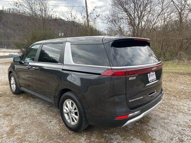 Used 2022 Kia Carnival LX image 5