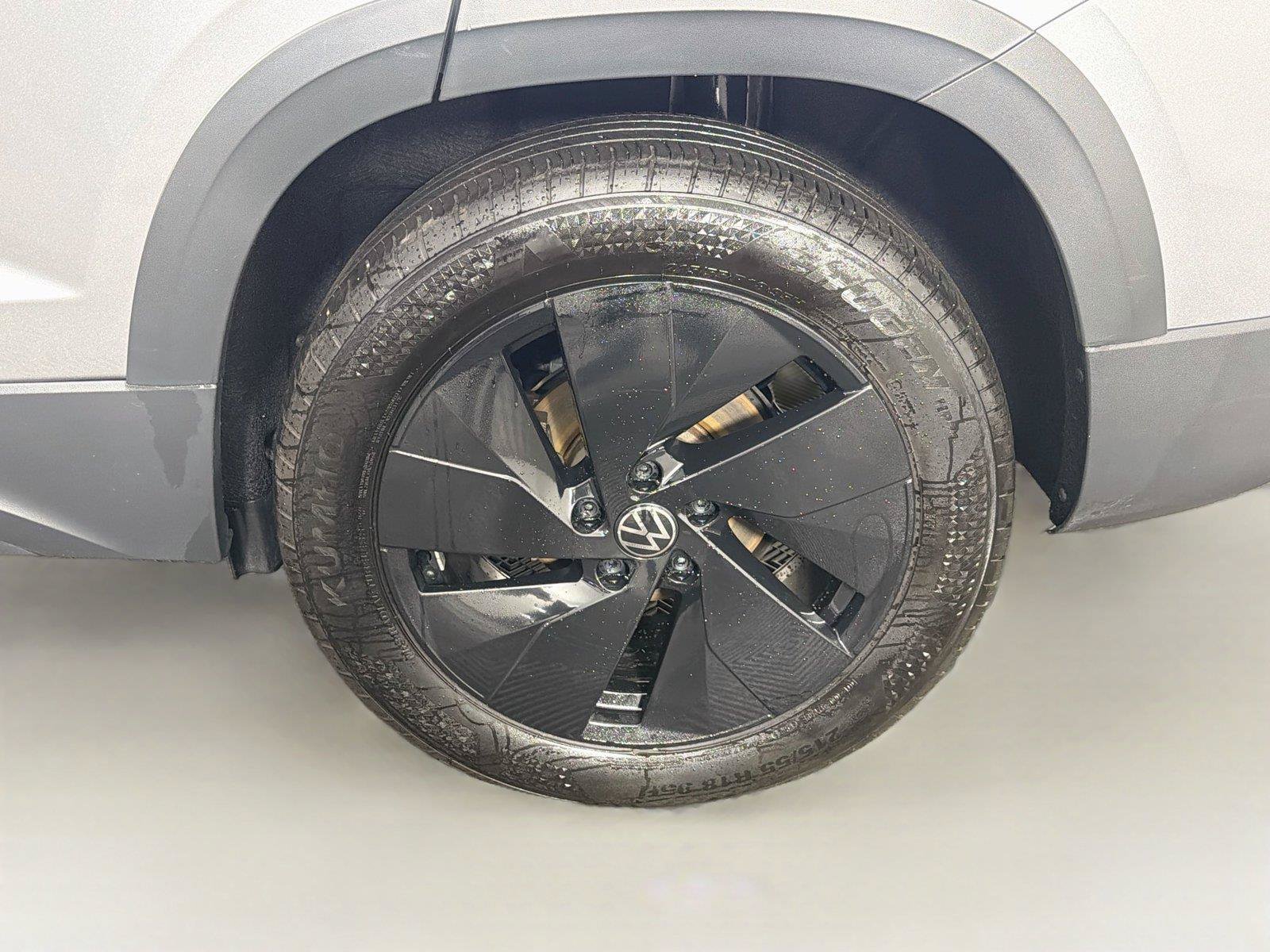 Used 2025 Volkswagen Taos S AWD/4WD image 35