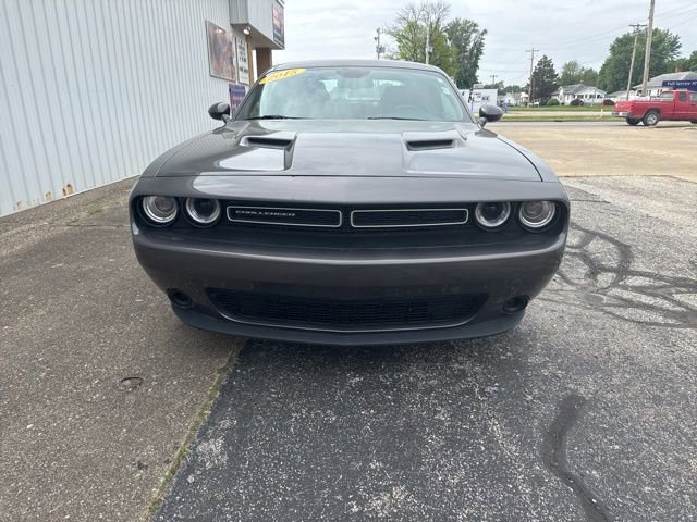 Used 2015 Dodge Challenger SXT RWD image 7