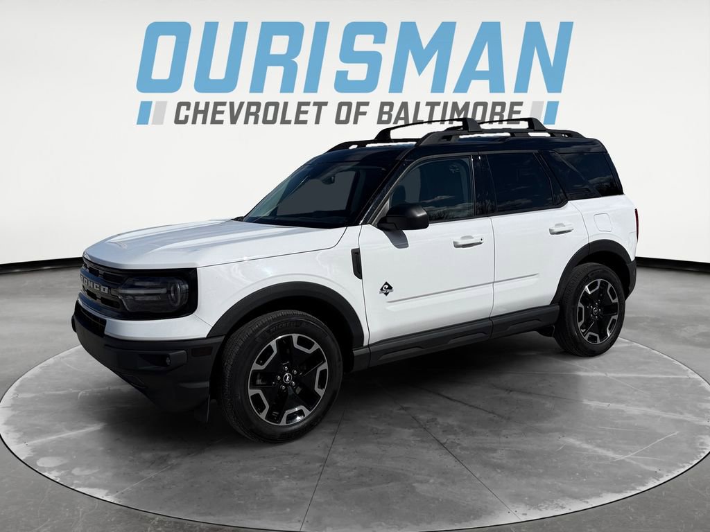 Used 2022 Ford Bronco Sport Outer Banks w/ Tech Package AWD/4WD image 2