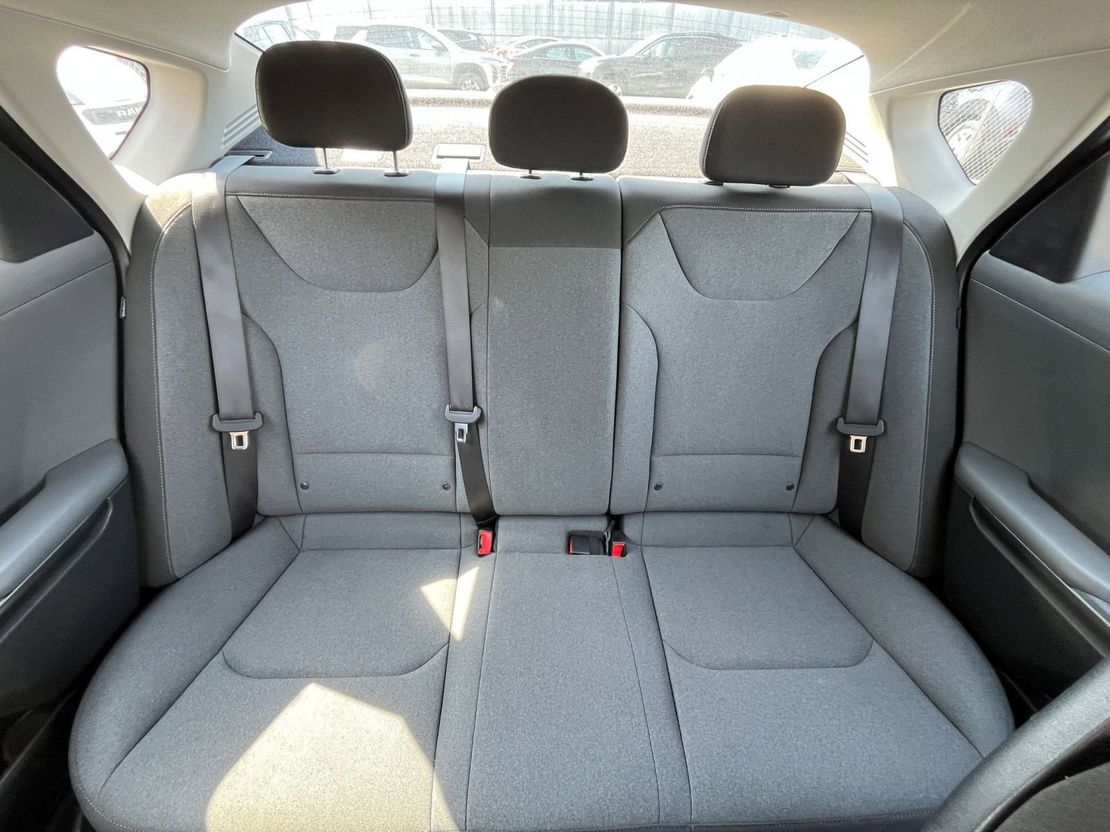 Used 2025 Kia K4 LXS image 38