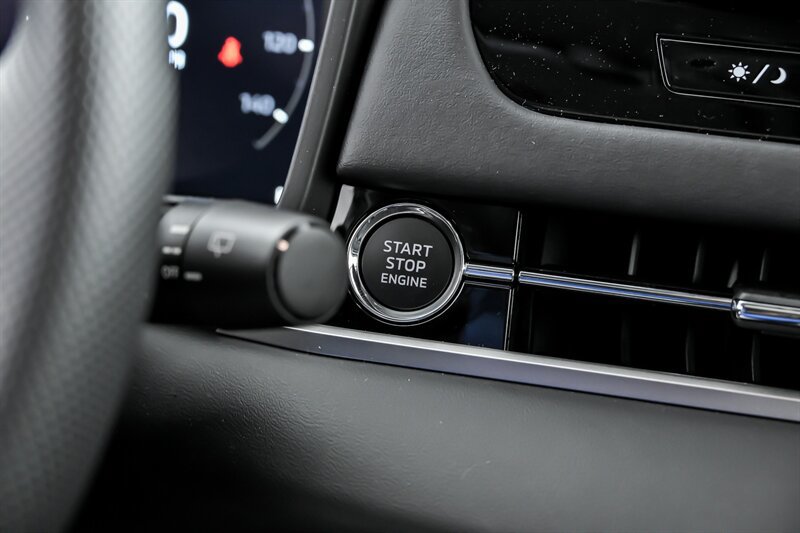 New 2025 Mitsubishi Outlander SE AWD/4WD image 19