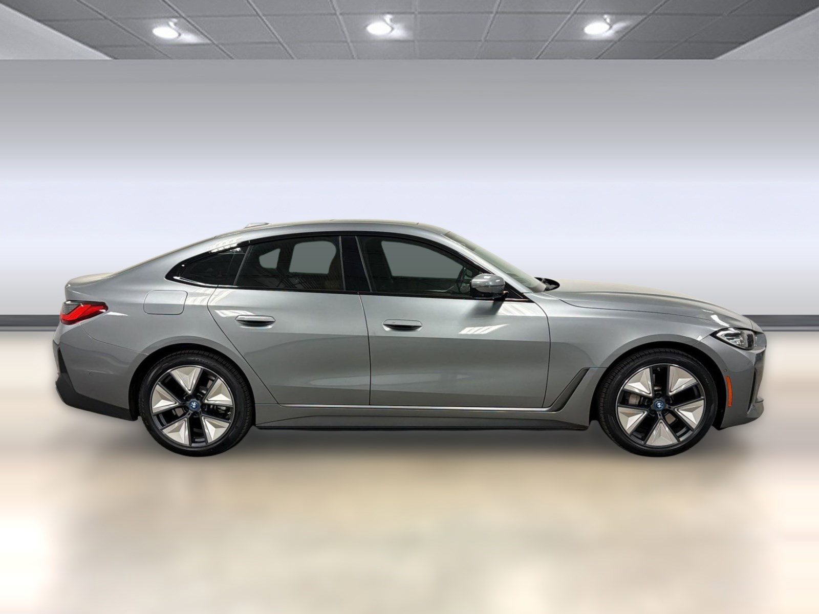 Certified 2023 BMW i4 eDrive35 w/ Premium Package image 7