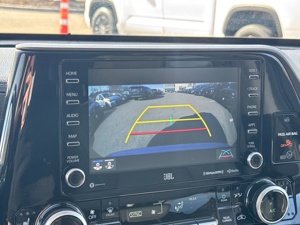 Used 2021 Toyota Highlander Limited AWD/4WD image 27