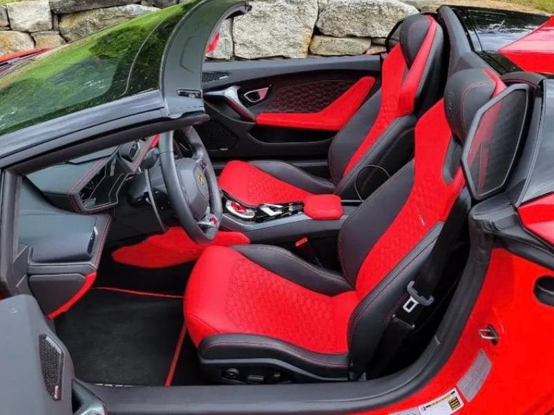 Used 2019 Lamborghini Huracan LP 580-2 RWD image 8
