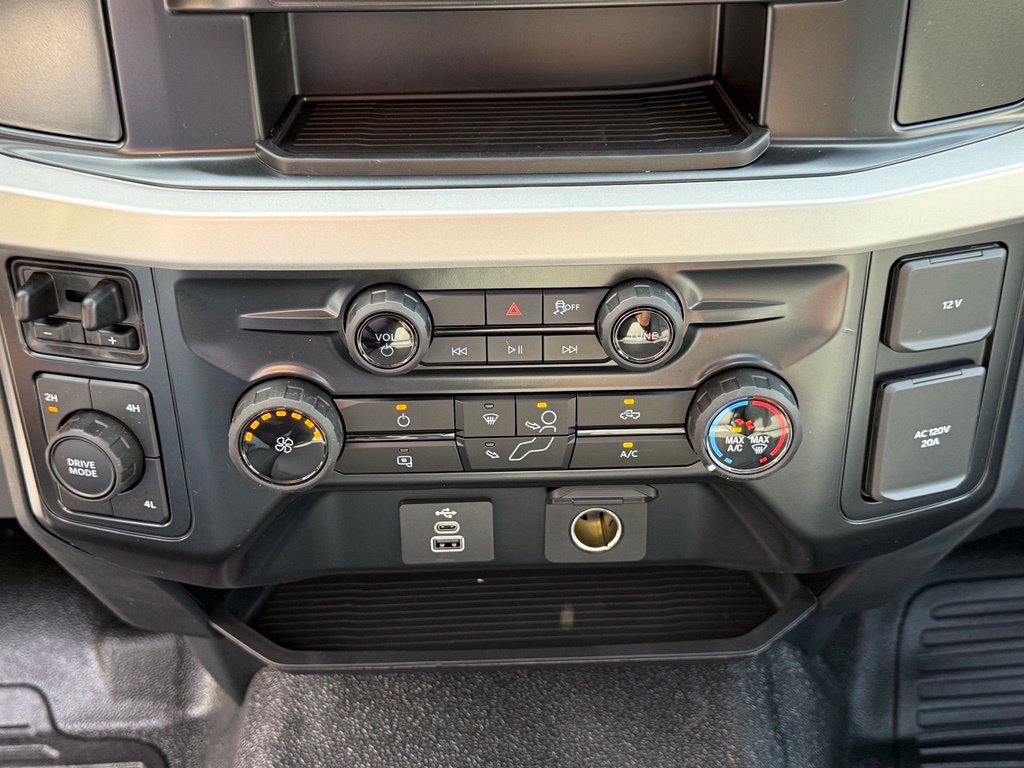 New 2026 Ford F450 XL w/ XL Chrome Package AWD/4WD image 15