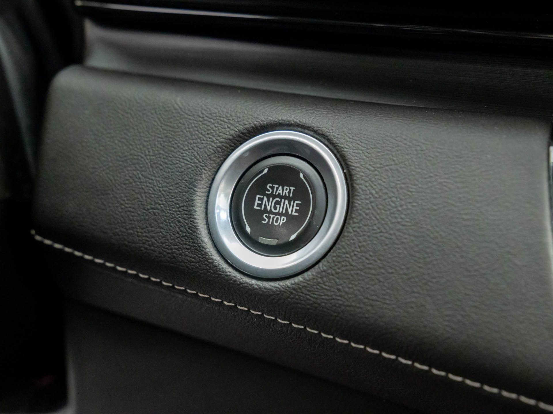 Certified 2023 Cadillac Escalade ESV Premium Luxury image 24