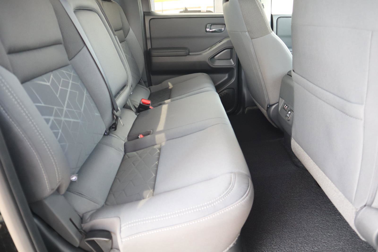 New 2026 Nissan Frontier 4x4 Crew Cab image 44