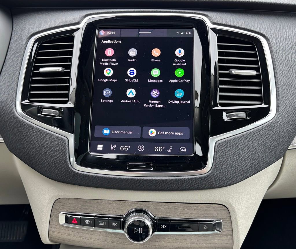 Used 2023 Volvo XC90 B6 Plus w/ Protection Package Premier image 9