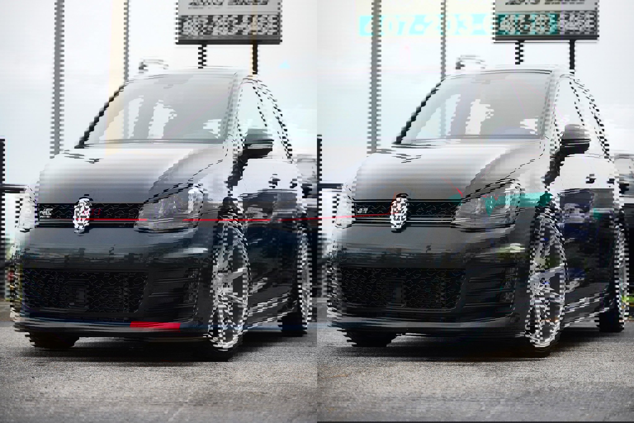 Used 2017 Volkswagen GTI Autobahn image 1