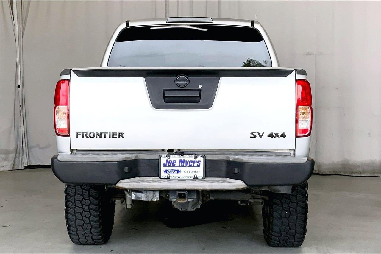 Used 2013 Nissan Frontier SV AWD/4WD image 3