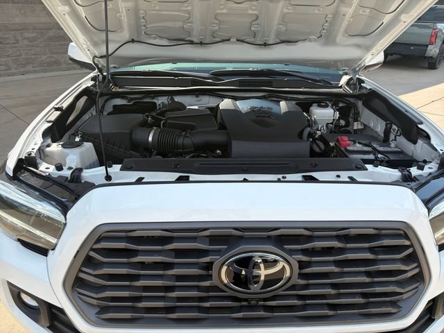 Certified 2023 Toyota Tacoma TRD Off-Road w/ Advanced Technology Package AWD/4WD image 20