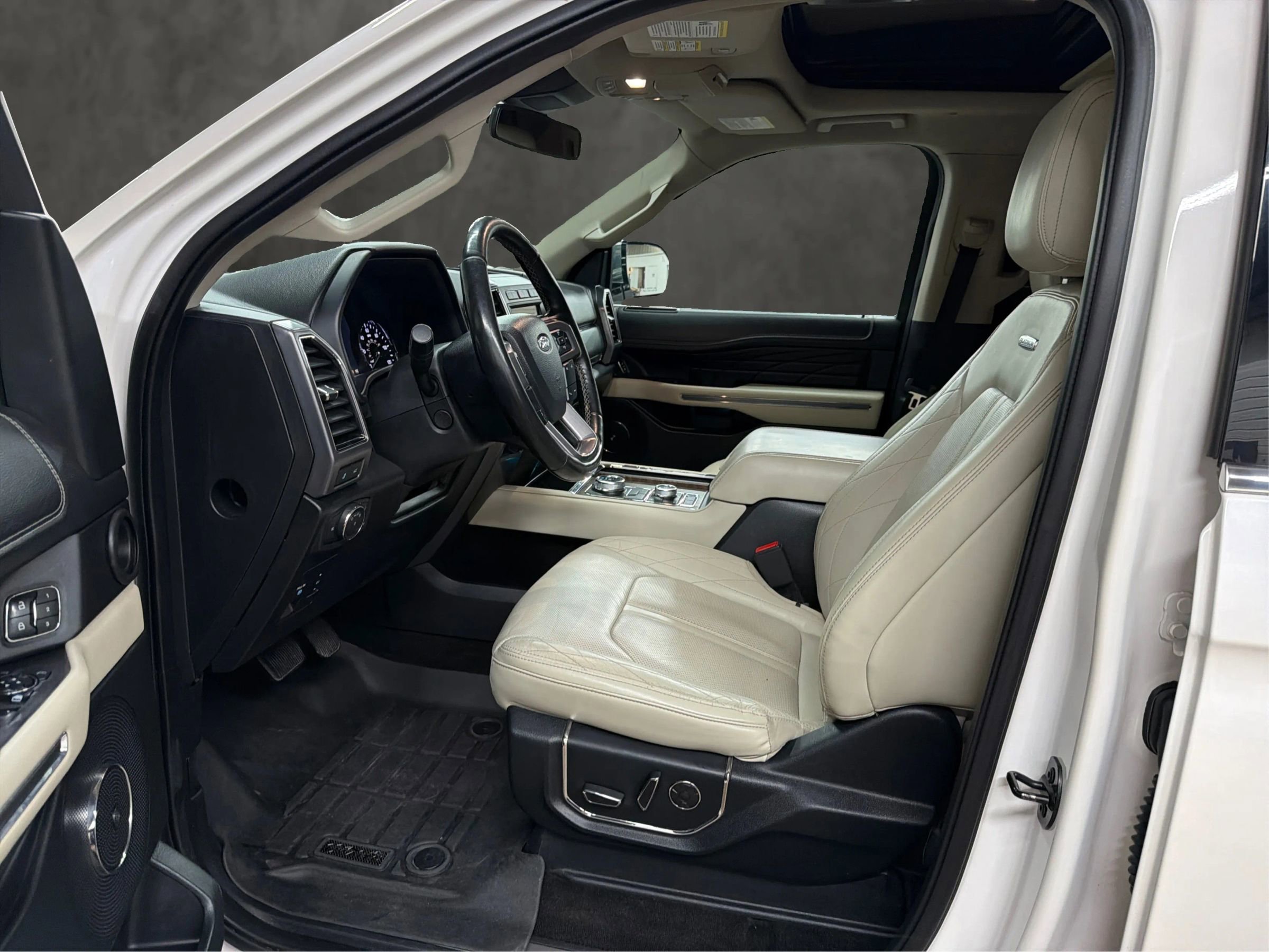 Used 2019 Ford Expedition Max Platinum AWD/4WD image 13