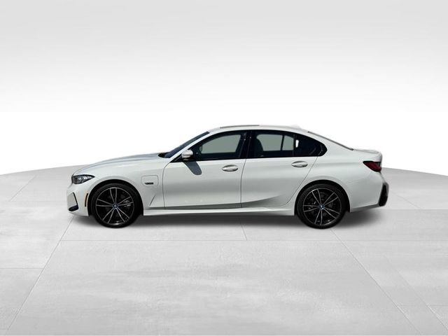 Certified 2023 BMW 330e xDrive w/ M Sport Package image 2