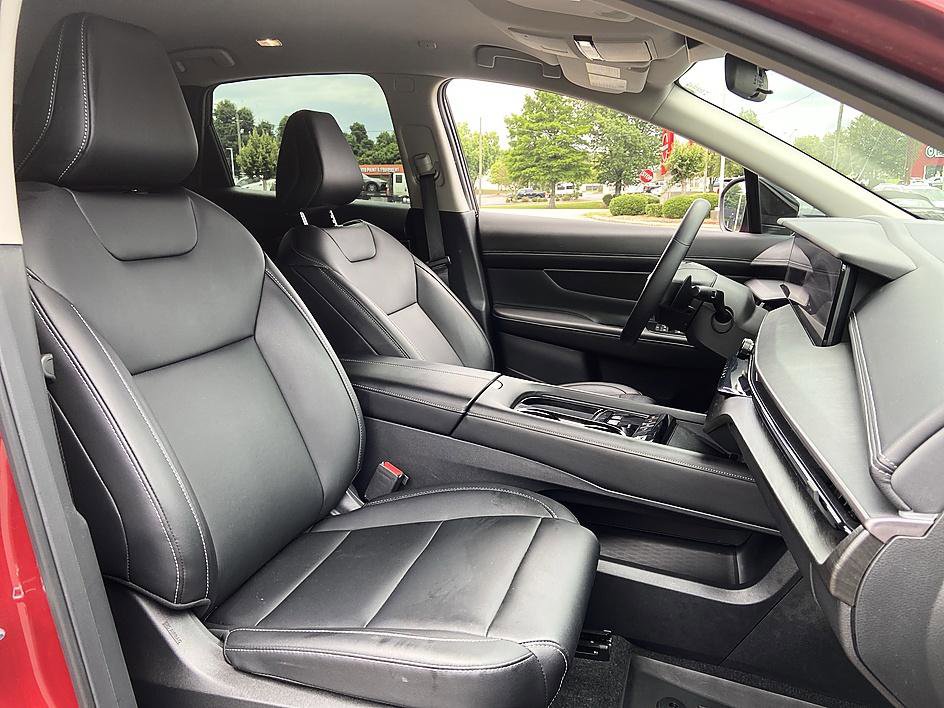 Certified 2025 Nissan Murano SV FWD image 17