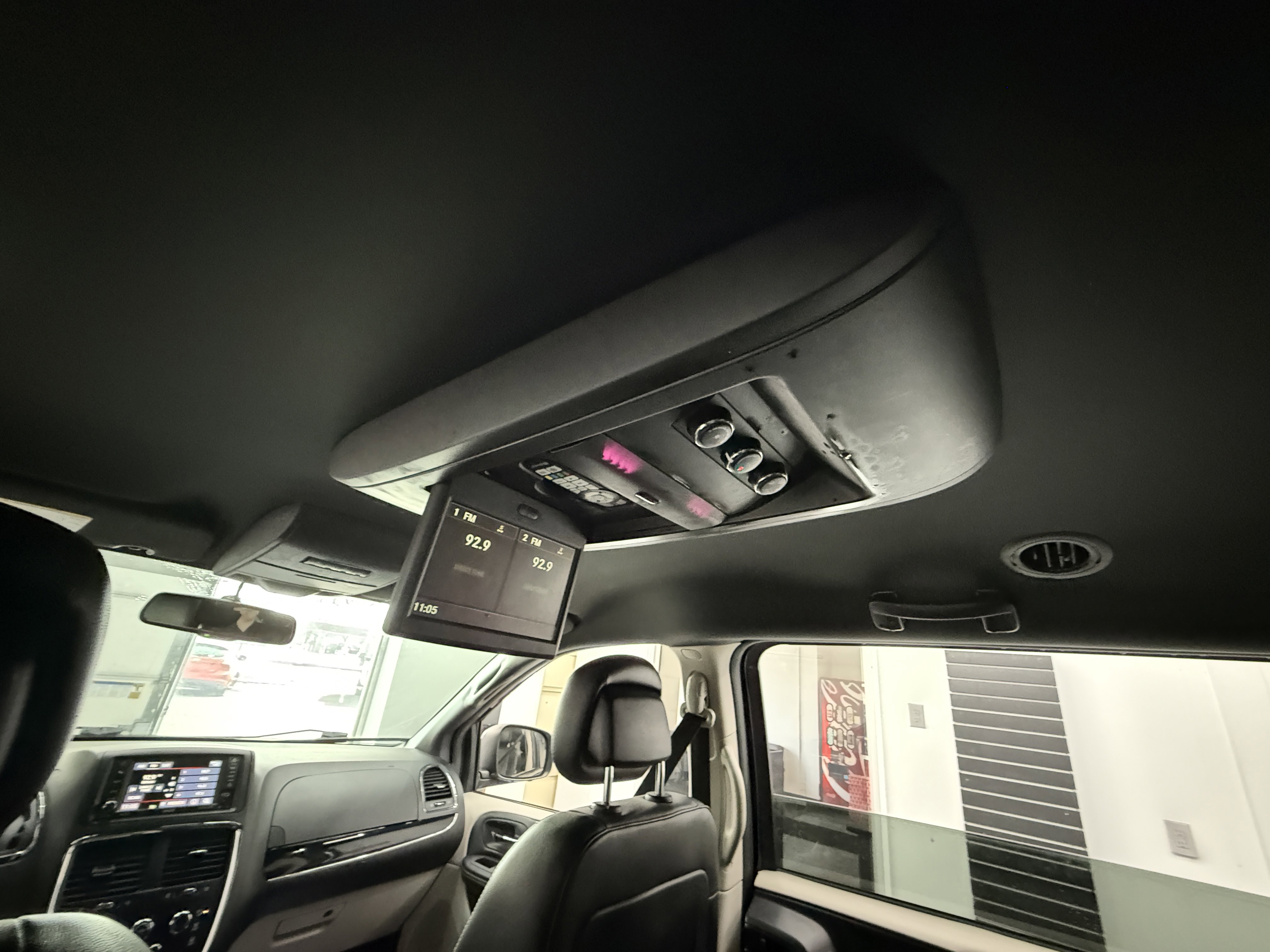 Used 2017 Dodge Grand Caravan SE image 20