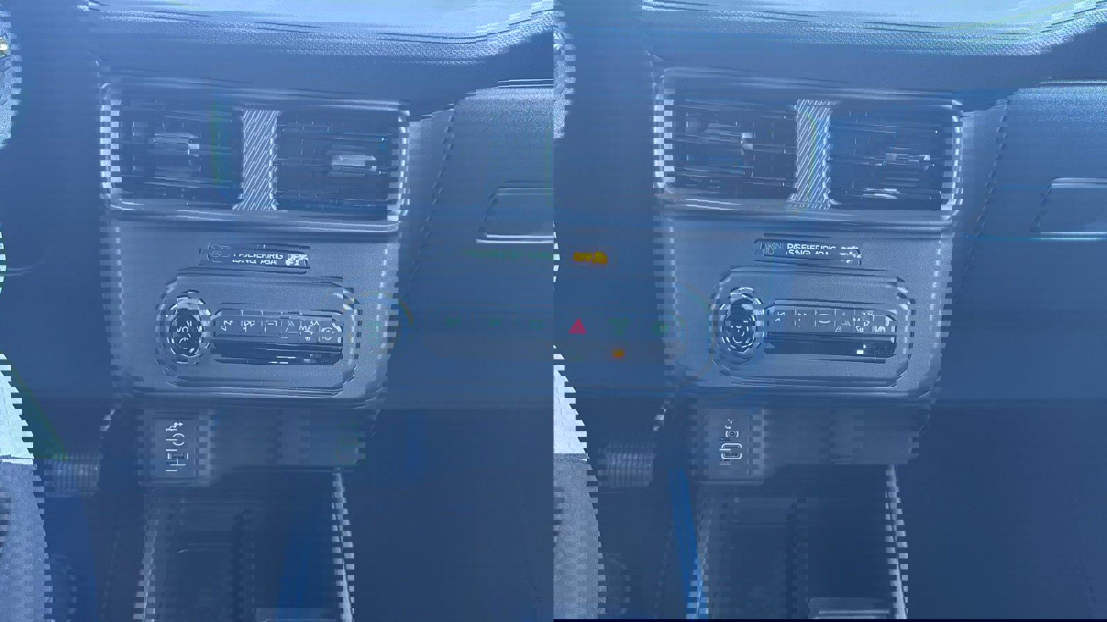 New 2025 Ford Maverick XL w/ Equipment Group 101A image 17