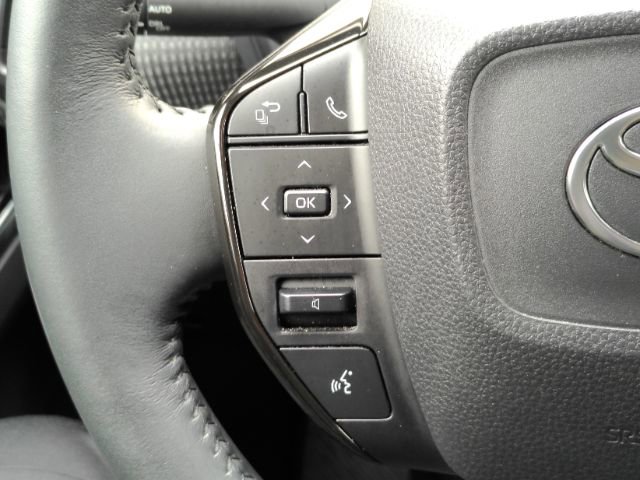 Used 2023 Toyota bZ4X Limited image 34