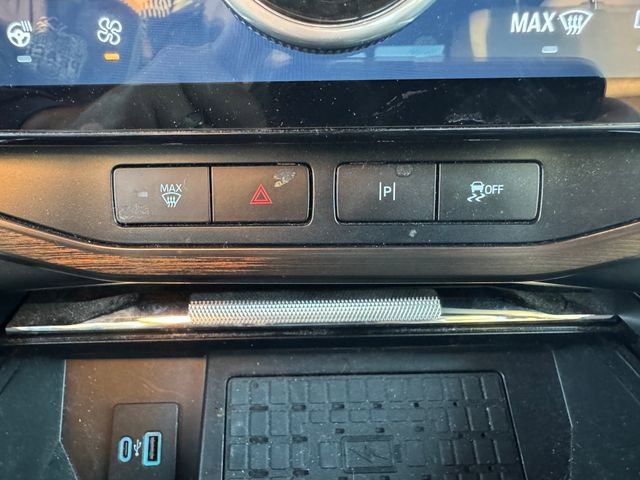 Used 2023 Ford F150 Lightning Lariat image 22