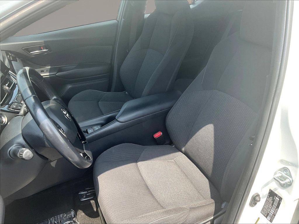 Used 2018 Toyota C-HR XLE FWD image 20