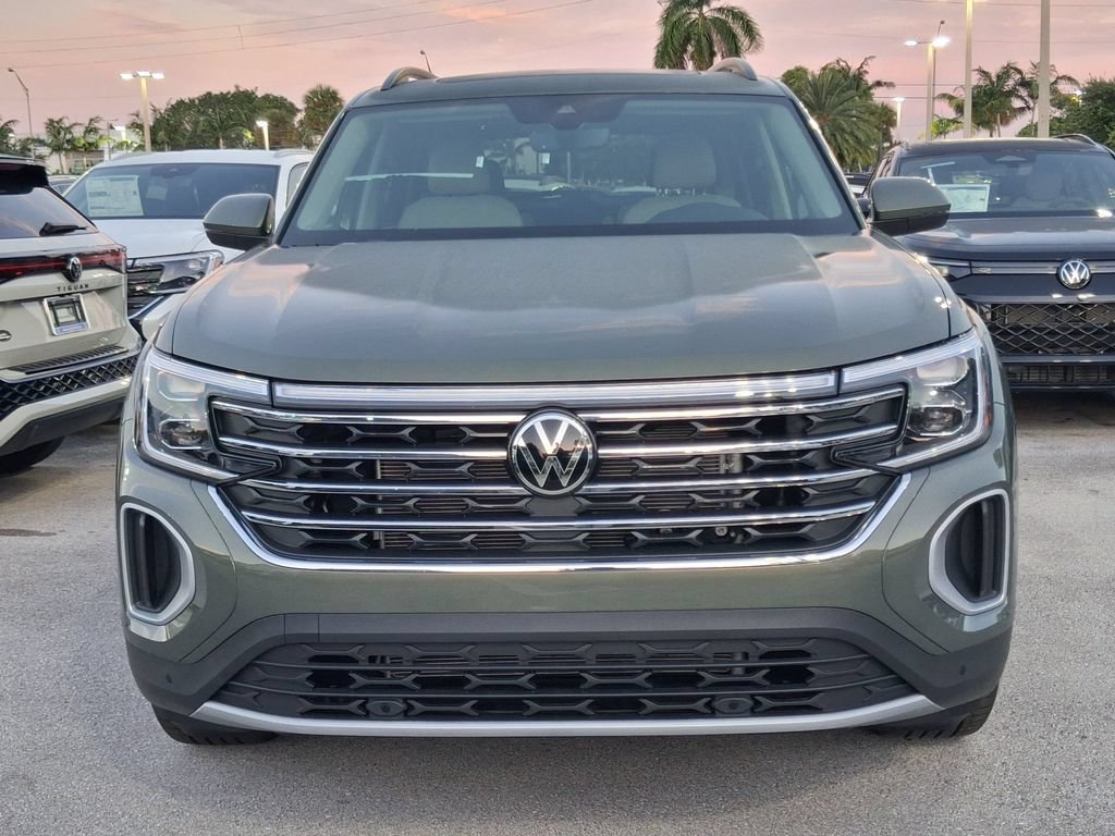 New 2026 Volkswagen Atlas SE FWD image 2