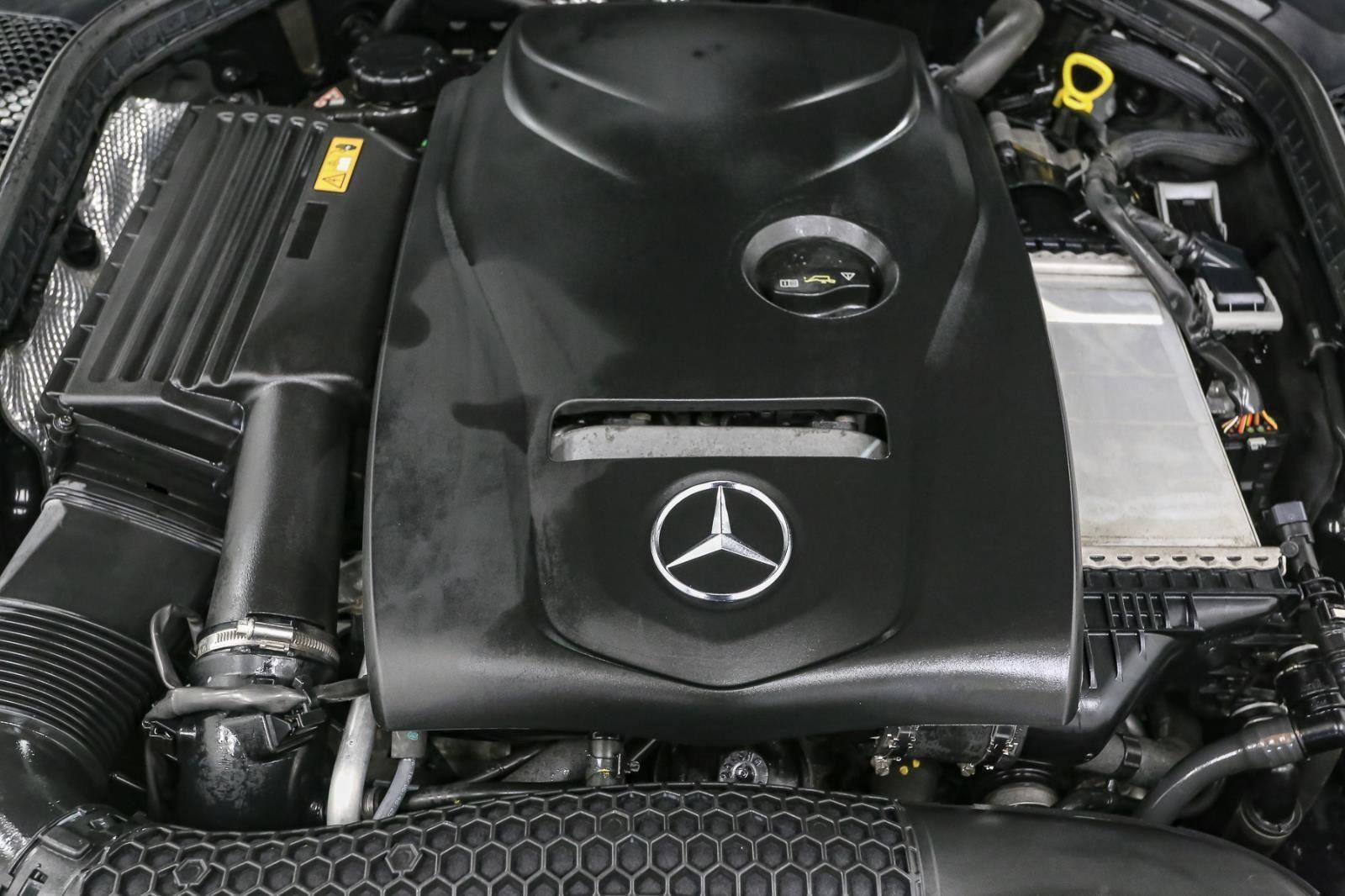 Used 2017 Mercedes-Benz C 300 4MATIC Sedan image 13