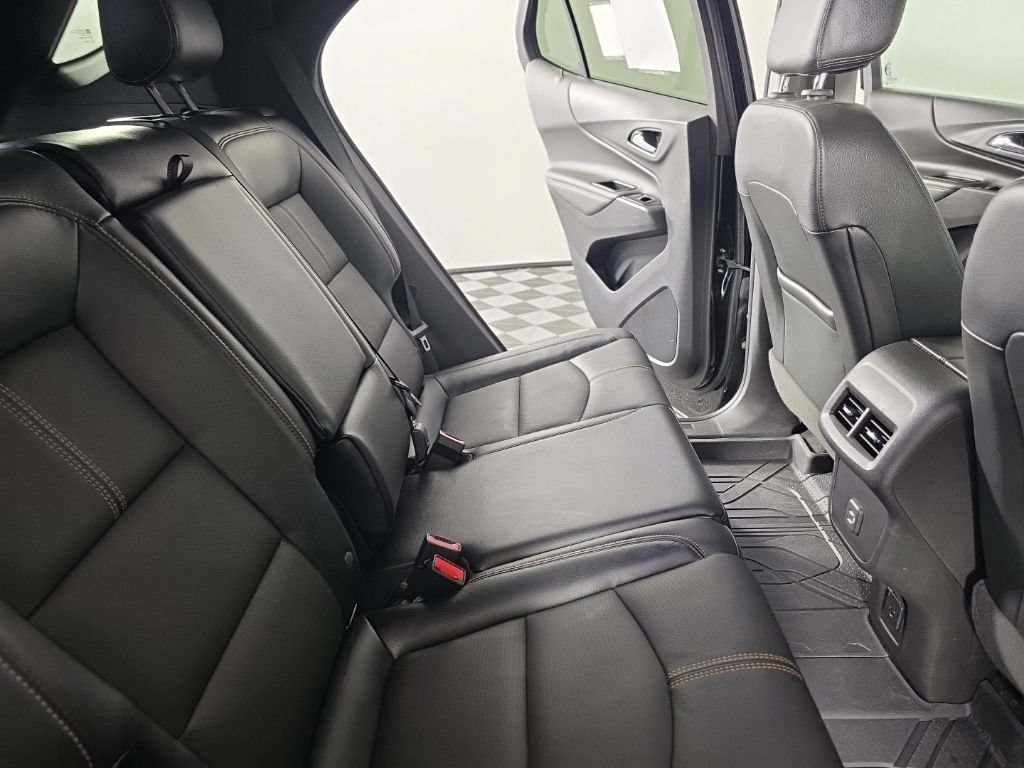 Used 2023 Chevrolet Equinox Premier AWD/4WD image 33