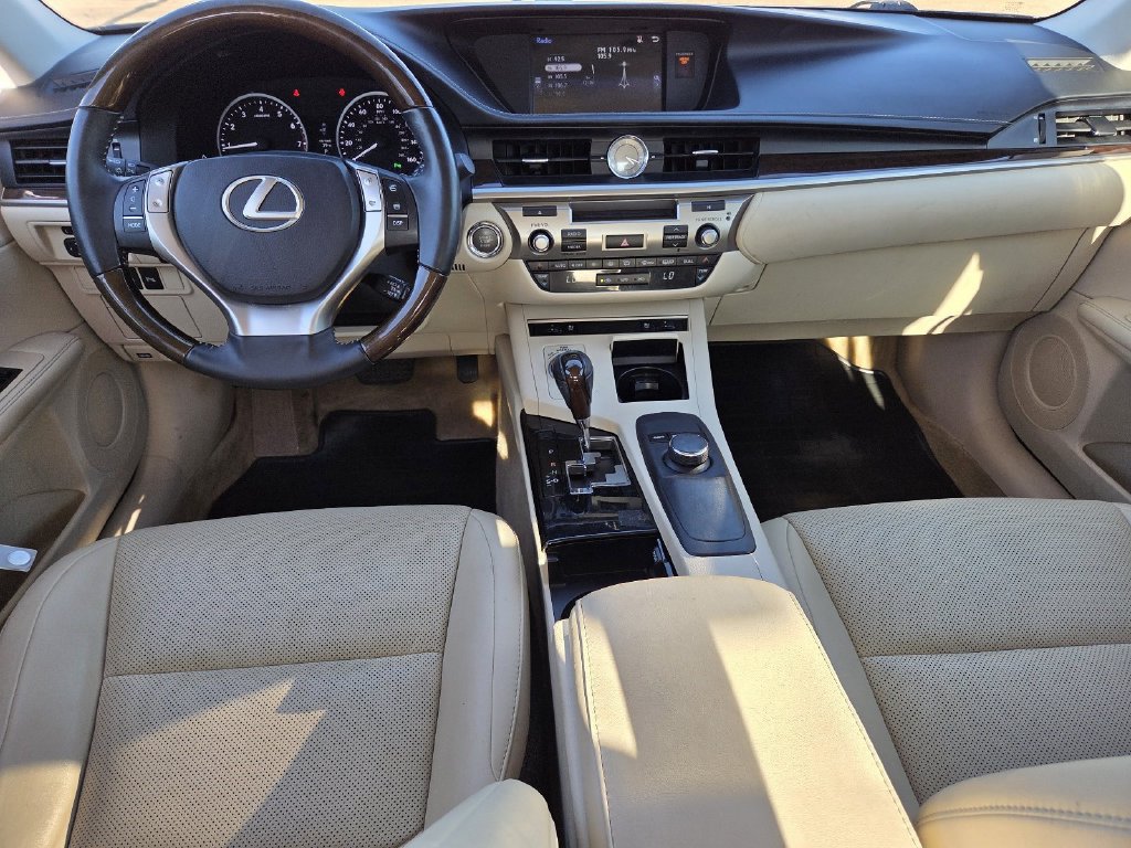 Used 2015 Lexus ES 350 w/ Premium Package FWD image 8