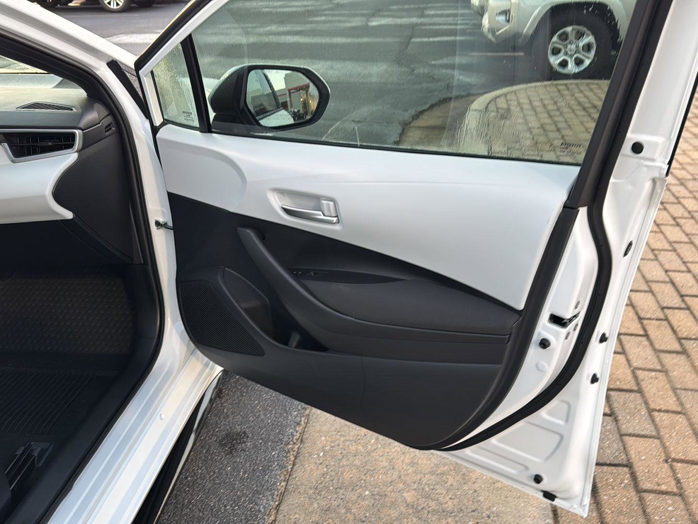 New 2026 Toyota Corolla SE image 12