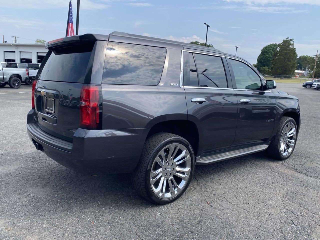 Used 2016 Chevrolet Tahoe LS w/ Enhanced Driver Alert Package AWD/4WD image 6
