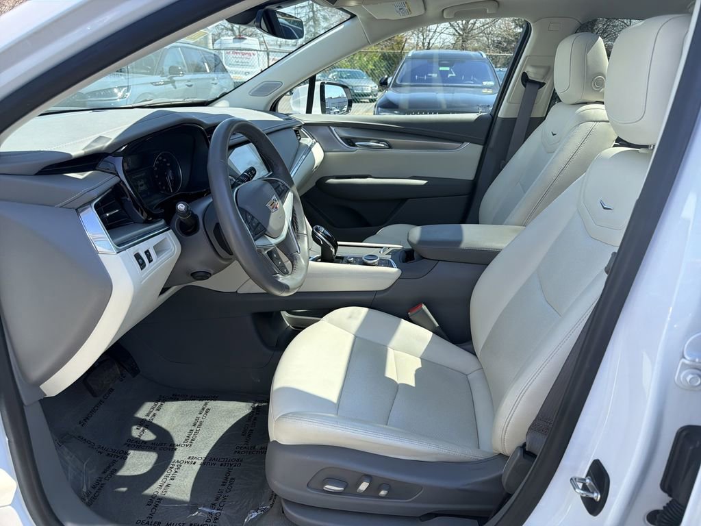 Used 2024 Cadillac XT5 Premium Luxury AWD/4WD image 11