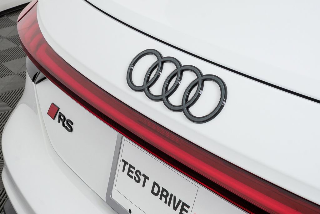 New 2026 Audi RS e-tron GT performance image 36