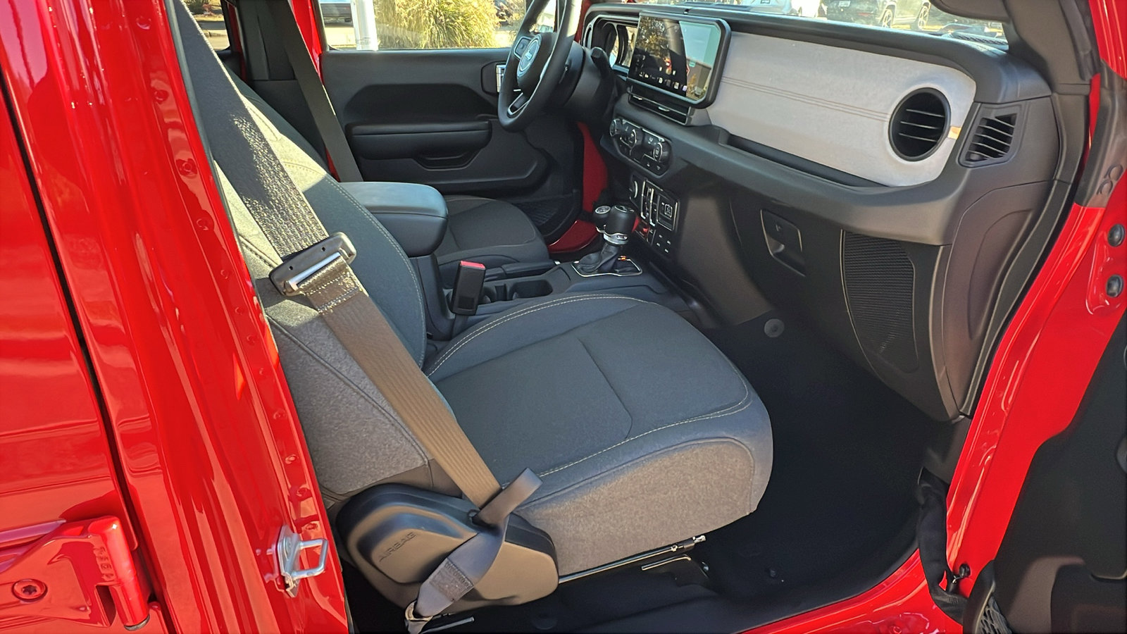 Used 2025 Jeep Wrangler Willys image 18