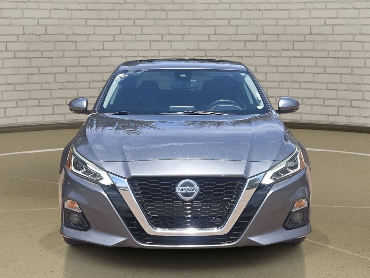 Used 2020 Nissan Altima 2.5 SV FWD image 2