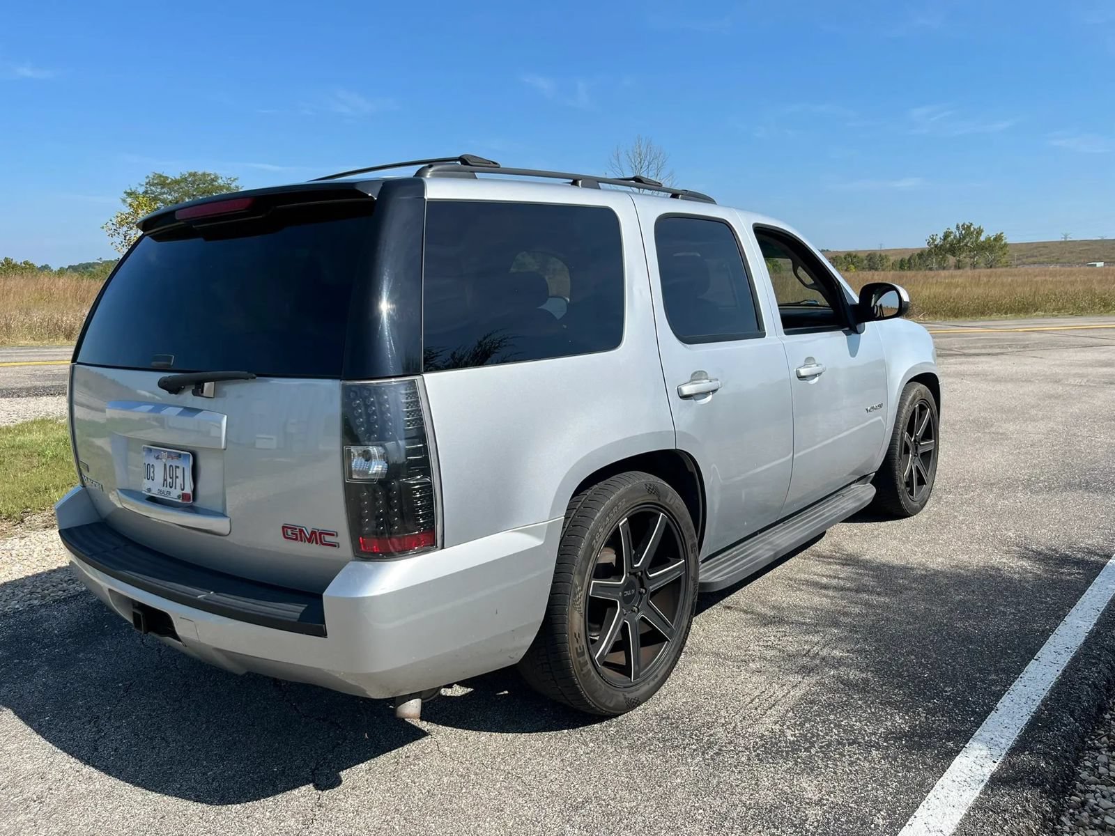 Used 2012 GMC Yukon SLE RWD image 12