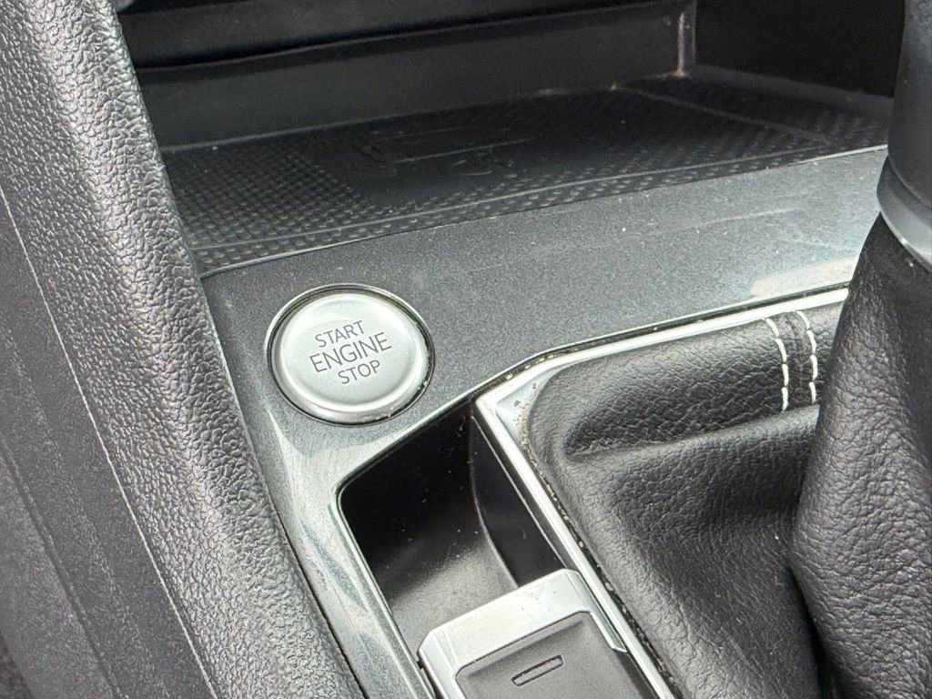 Used 2022 Volkswagen Tiguan SE FWD image 21