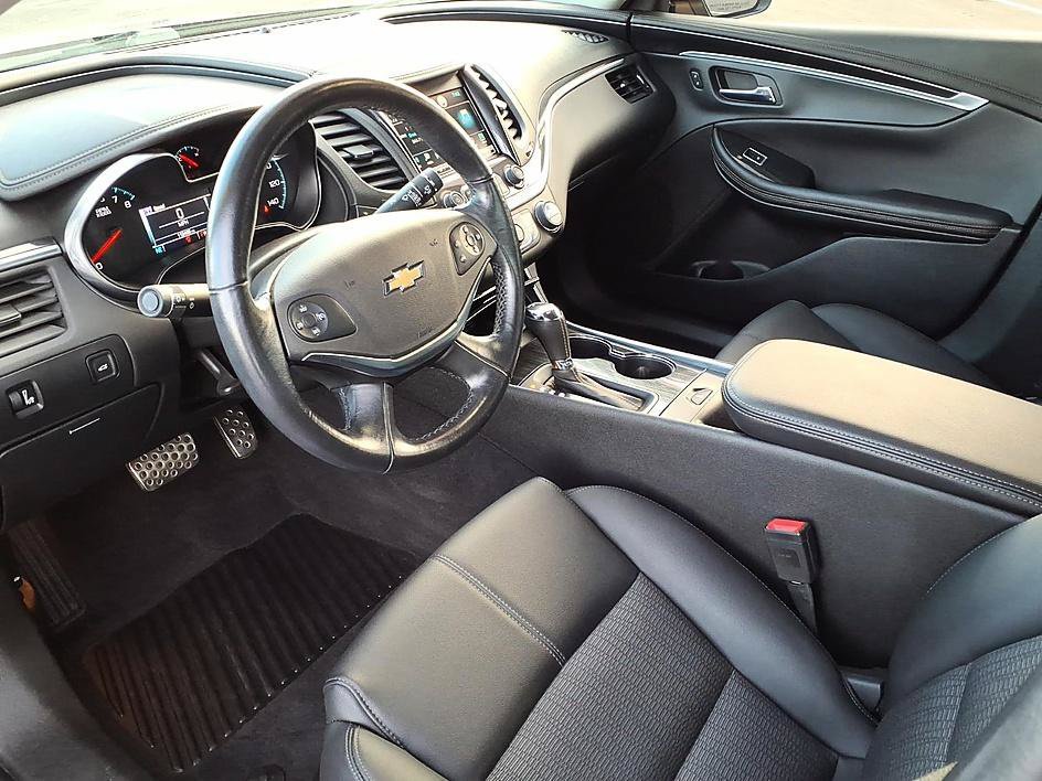 Used 2018 Chevrolet Impala LT FWD image 14