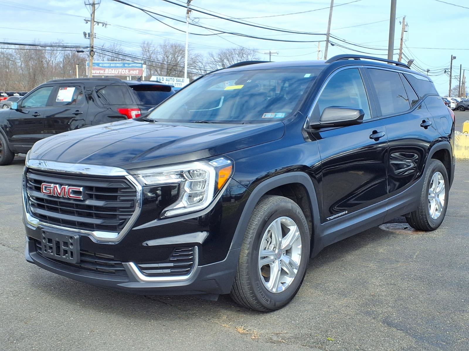 Used 2024 GMC Terrain SLE w/ Driver Convenience Package FWD image 8
