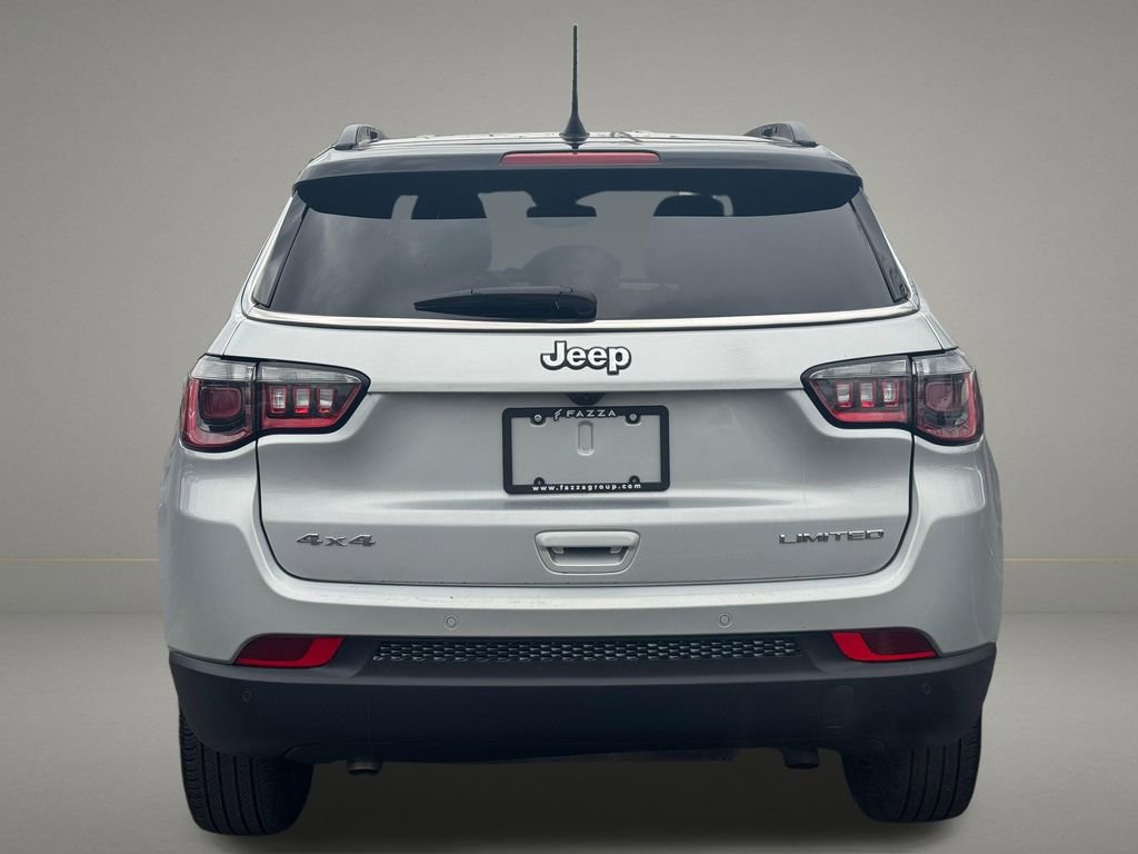 Used 2025 Jeep Compass Limited AWD/4WD image 4