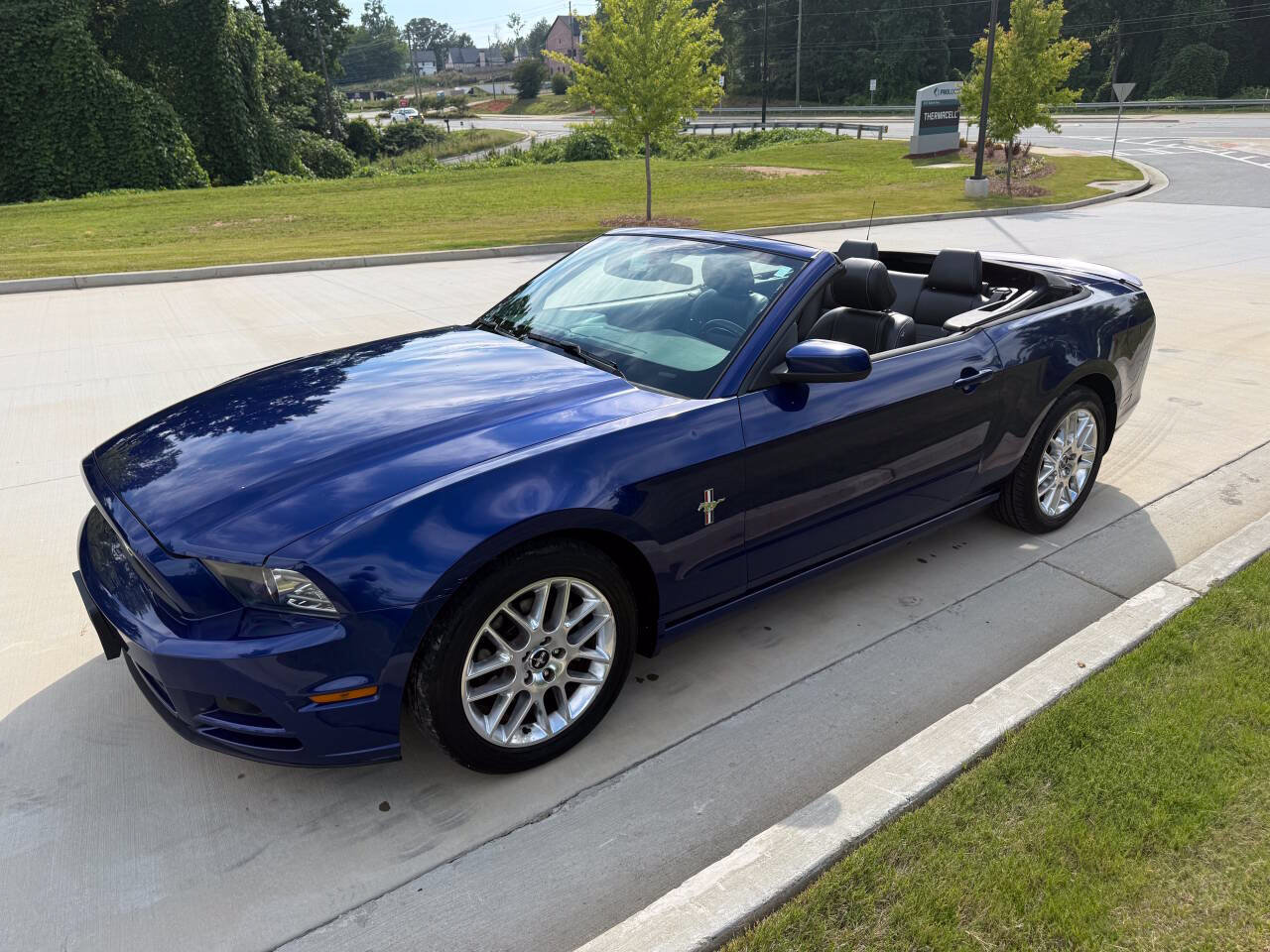 Used 2014 Ford Mustang Premium w/ Equipment Group 202A RWD image 2