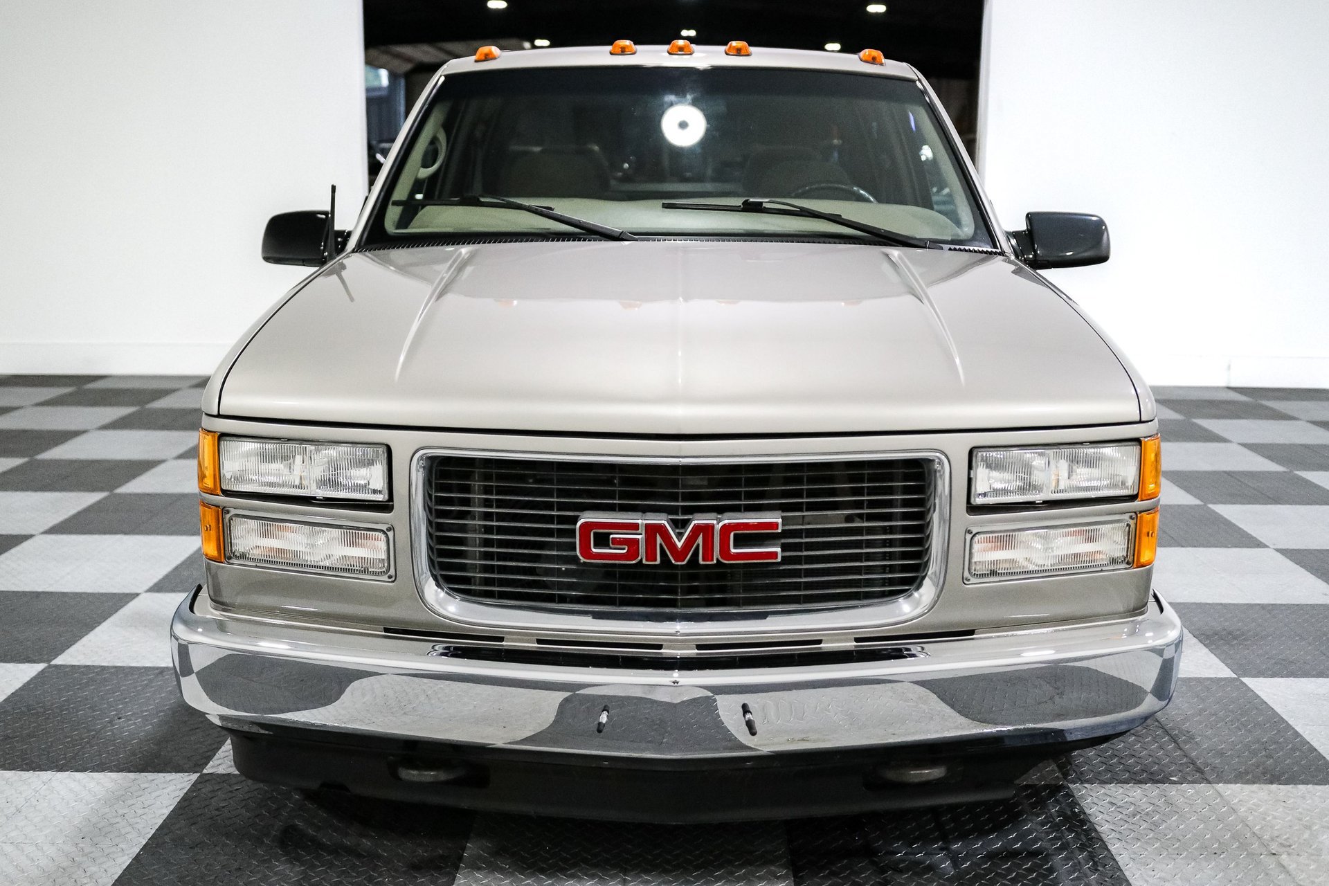 Used 2000 GMC Sierra 3500 2WD Crew Cab w/ SLE Marketing Option Pkg 3 image 2