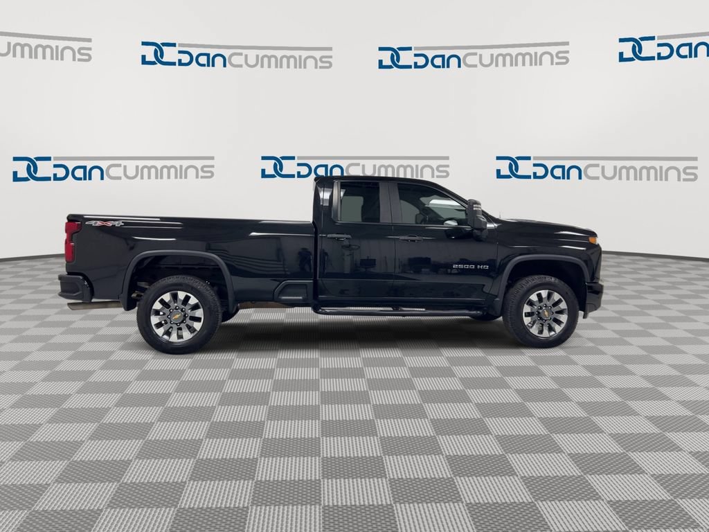 Used 2022 Chevrolet Silverado 2500 Custom w/ Custom Value Package AWD/4WD image 9