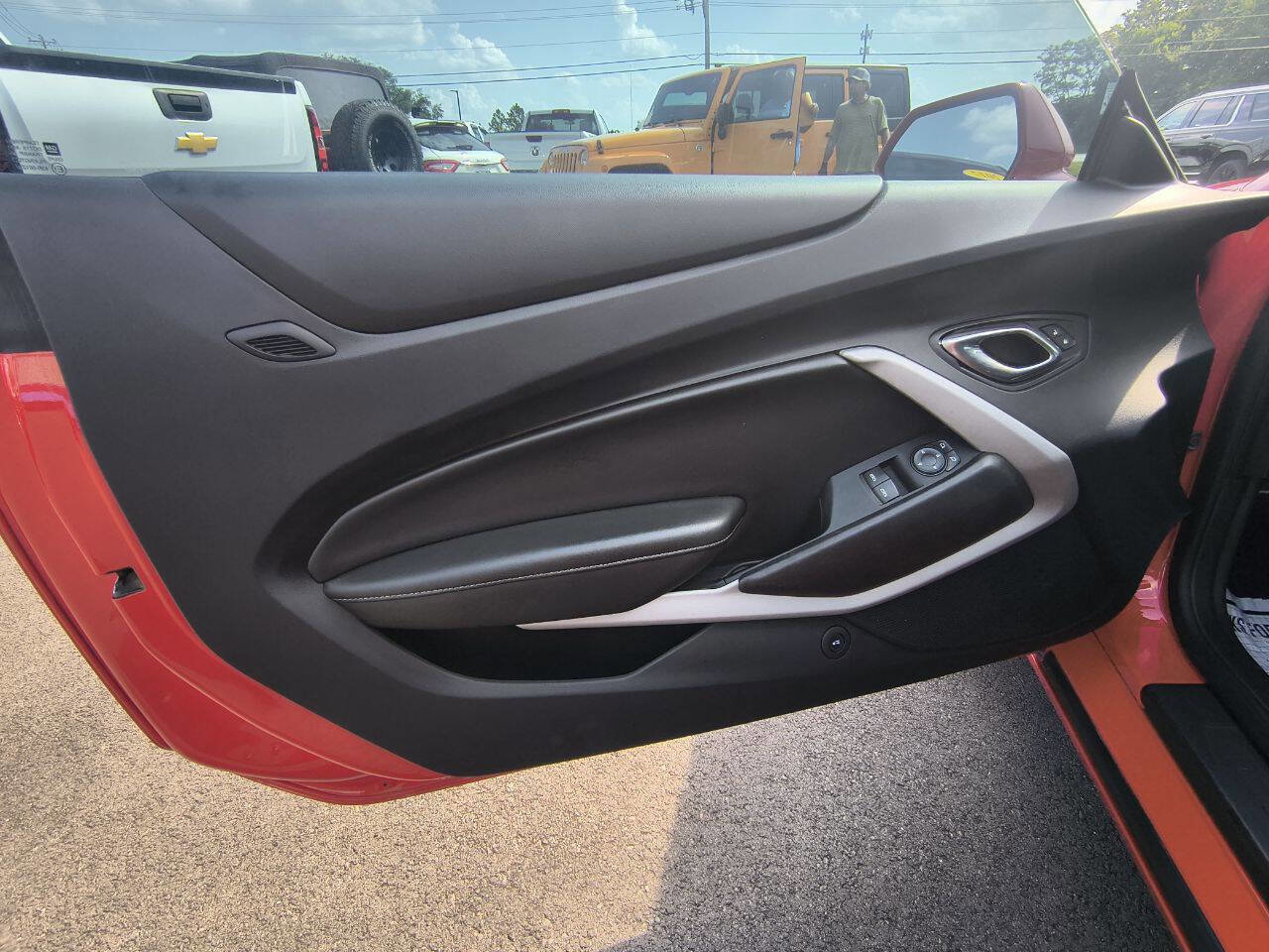 Used 2020 Chevrolet Camaro LT w/ RS Package image 15