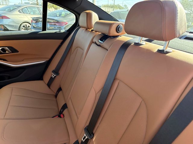 Used 2025 BMW 330i Sedan image 13
