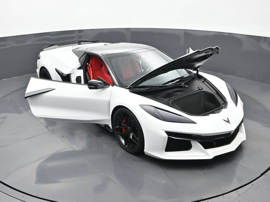 Used 2025 Chevrolet Corvette Z06 RWD image 27