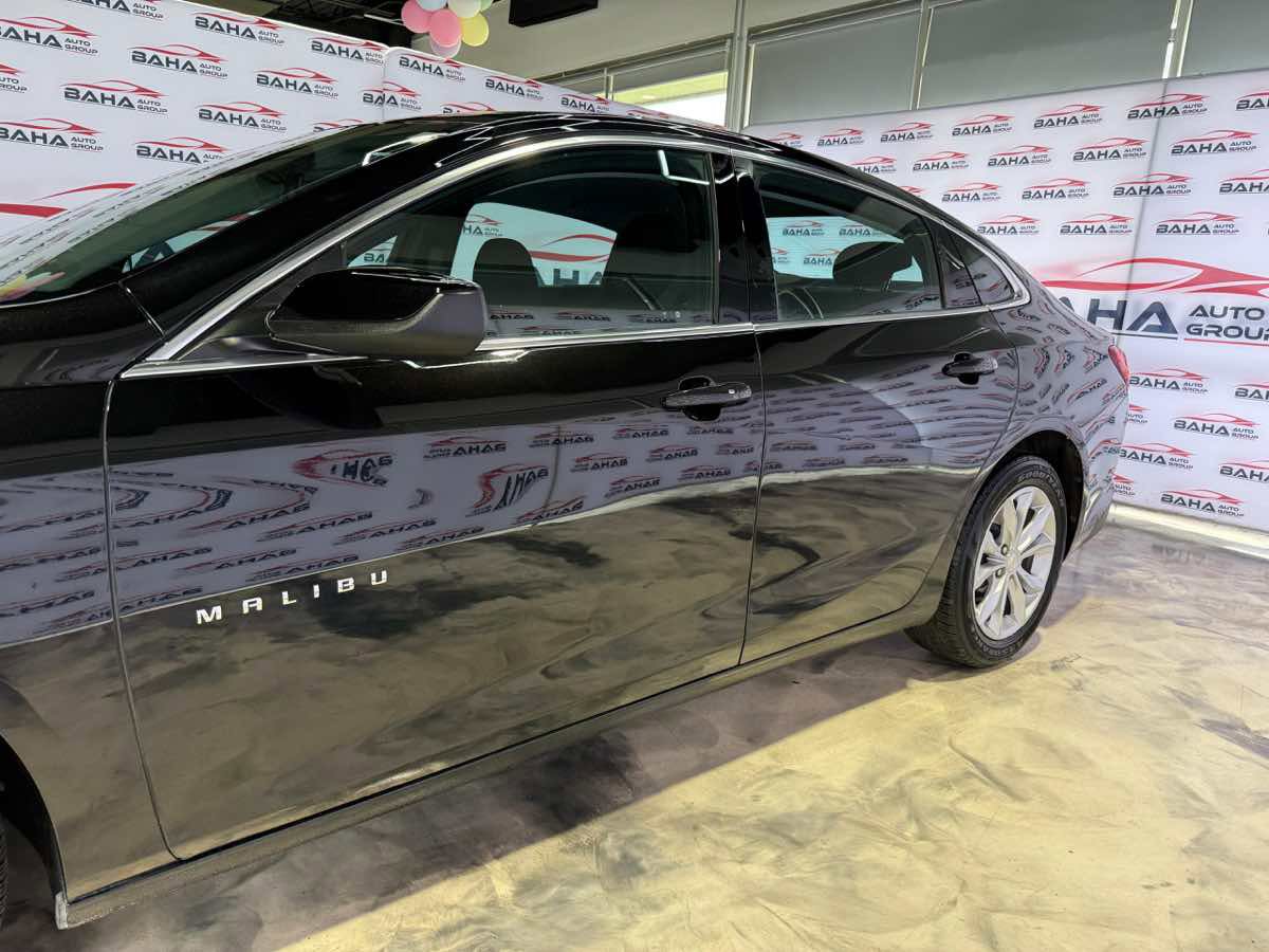 Used 2025 Chevrolet Malibu LT FWD image 6