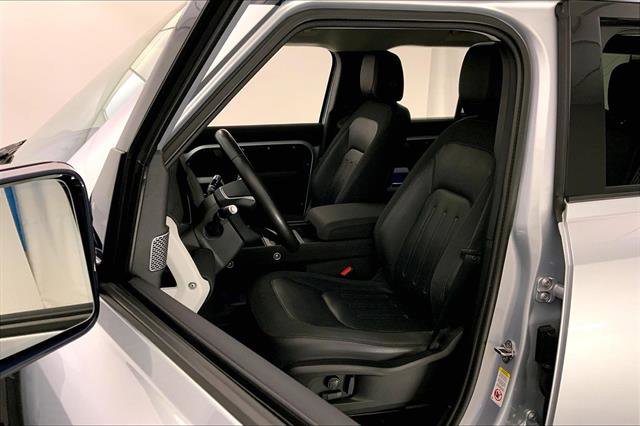 Used 2020 Land Rover Defender 110 SE image 13